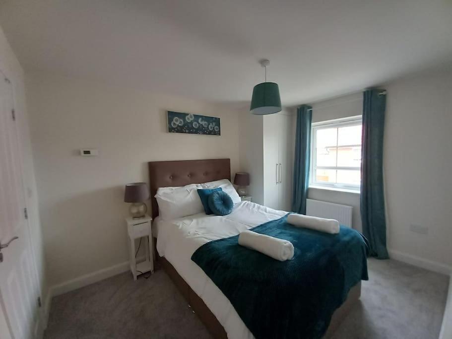 Cozy 3 Bed Sasha House In Beeston