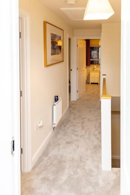Cozy 3 Bed Sasha House In Beeston * Nottingham