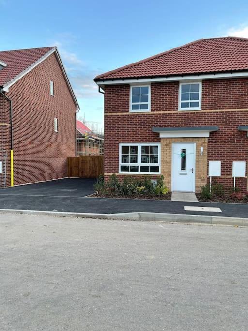 Cozy 3 Bed Sasha House In Beeston *