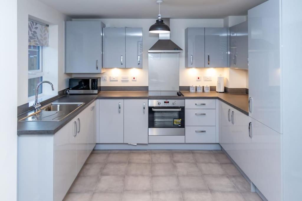 Holiday home Cozy 3 Bed Sasha House In Beeston *