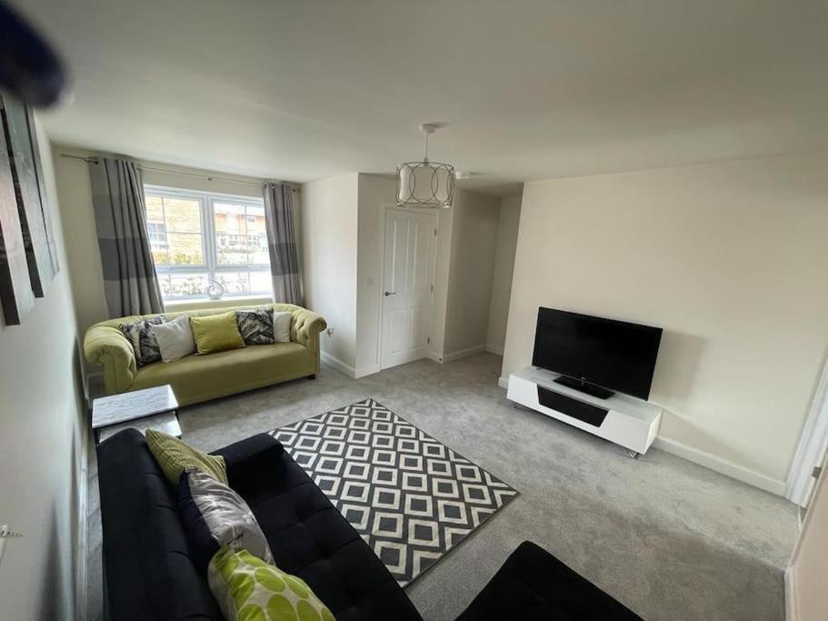 Holiday home Cozy 3 Bed Sasha House In Beeston *