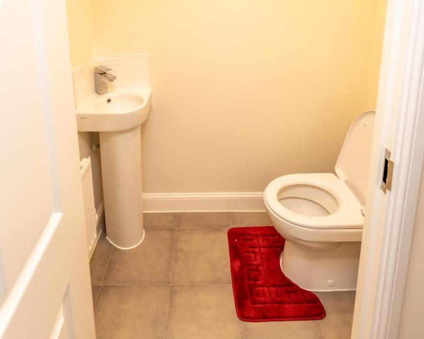 Holiday home Cozy 3 Bed Sasha House In Beeston