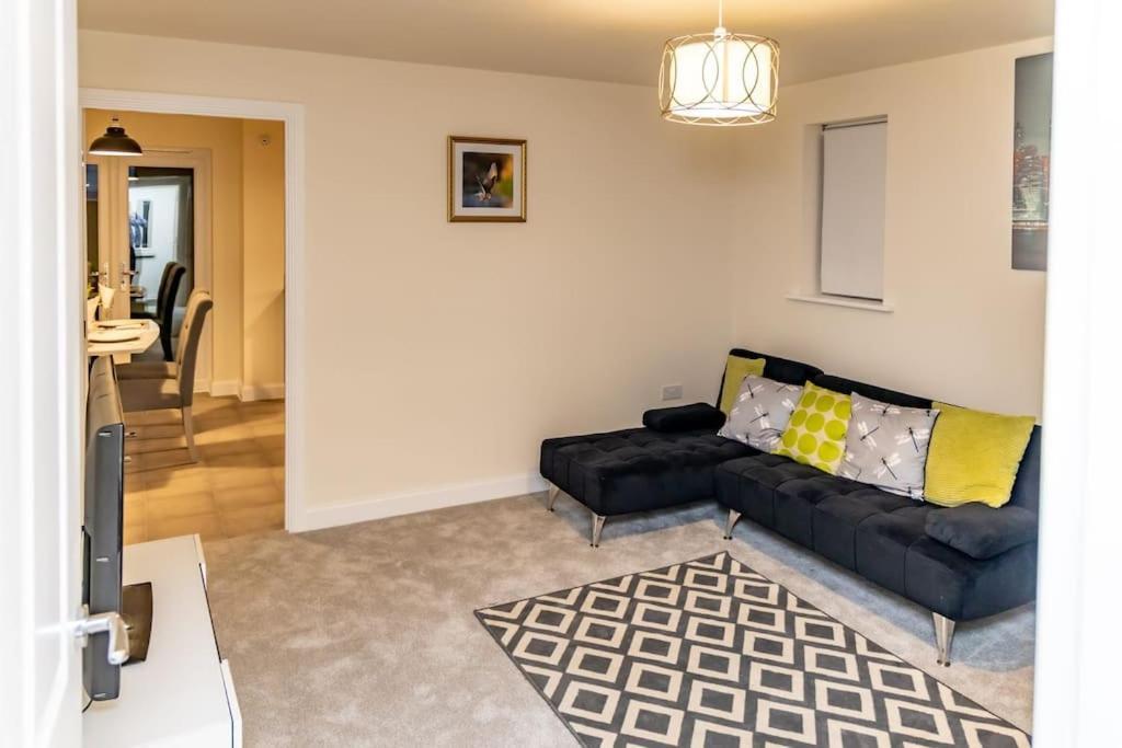 Holiday home Cozy 3 Bed Sasha House In Beeston *