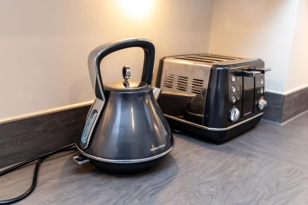 Cozy 3 Bed Sasha House In Beeston Holiday home